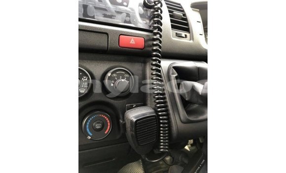Buy Import Toyota Hiace White Car in Import - Dubai in Attapeu Province Buy Import Toyota Hiace White Car in Import - Dubai in Attapeu Province