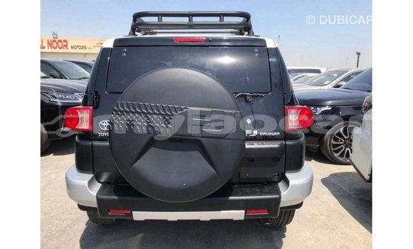 Acheter Import Voiture Toyota FJ Cruiser Noir à Import - Dubai, Attapeu Province Acheter Import Voiture Toyota FJ Cruiser Noir à Import - Dubai, Attapeu Province