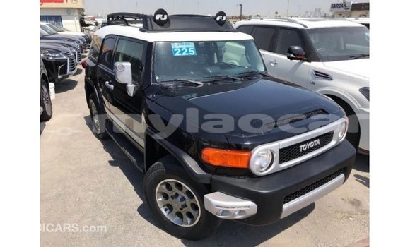 Acheter Import Voiture Toyota FJ Cruiser Noir à Import - Dubai, Attapeu Province Acheter Import Voiture Toyota FJ Cruiser Noir à Import - Dubai, Attapeu Province