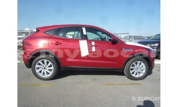 Acheter Import Voiture Jaguar E-Pace Rouge à Import - Dubai, Attapeu Province Acheter Import Voiture Jaguar E-Pace Rouge à Import - Dubai, Attapeu Province