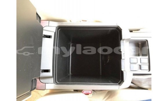 Acheter Import Voiture Toyota Prado Noir à Import - Dubai, Attapeu Province Acheter Import Voiture Toyota Prado Noir à Import - Dubai, Attapeu Province