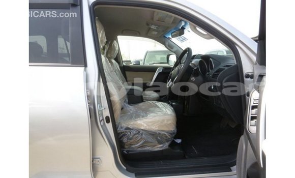 Acheter Import Voiture Toyota Prado Autre à Import - Dubai, Attapeu Province Acheter Import Voiture Toyota Prado Autre à Import - Dubai, Attapeu Province