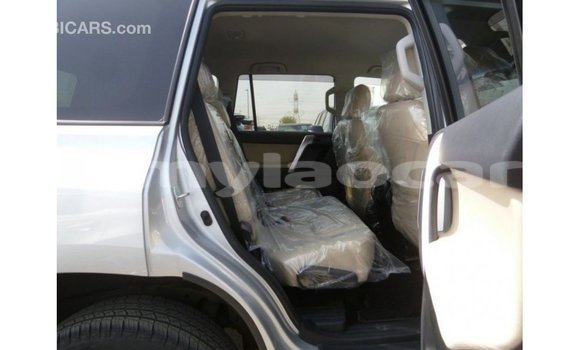 Acheter Import Voiture Toyota Prado Autre à Import - Dubai, Attapeu Province Acheter Import Voiture Toyota Prado Autre à Import - Dubai, Attapeu Province