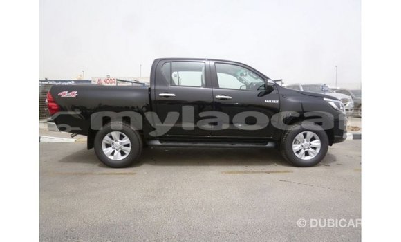 Acheter Import Voiture Toyota Hilux Noir à Import - Dubai, Attapeu Province Acheter Import Voiture Toyota Hilux Noir à Import - Dubai, Attapeu Province