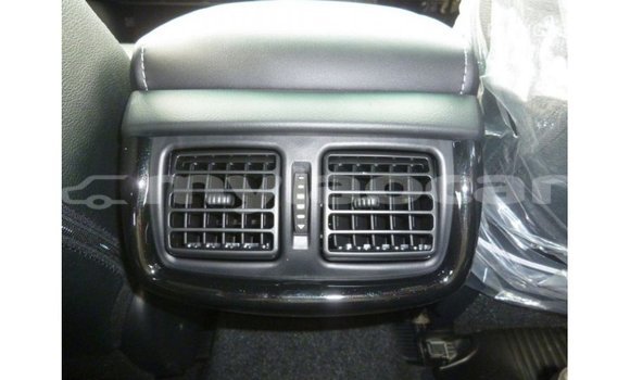 Buy Import Toyota Hilux White Car in Import - Dubai in Attapeu Province Buy Import Toyota Hilux White Car in Import - Dubai in Attapeu Province