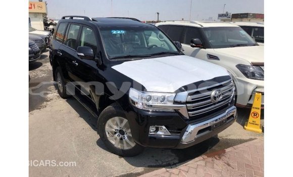 Acheter Import Voiture Toyota Land Cruiser Noir à Import - Dubai, Attapeu Province Acheter Import Voiture Toyota Land Cruiser Noir à Import - Dubai, Attapeu Province