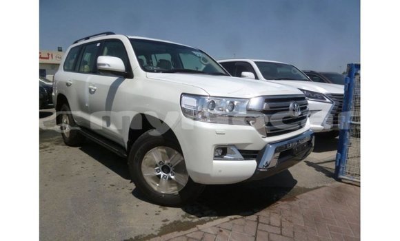 Buy Import Toyota Land Cruiser White Car in Import - Dubai in Attapeu Province Buy Import Toyota Land Cruiser White Car in Import - Dubai in Attapeu Province