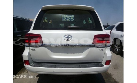 Buy Import Toyota Land Cruiser White Car in Import - Dubai in Attapeu Province Buy Import Toyota Land Cruiser White Car in Import - Dubai in Attapeu Province