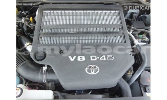 Buy Import Toyota Land Cruiser White Car in Import - Dubai in Attapeu Province Buy Import Toyota Land Cruiser White Car in Import - Dubai in Attapeu Province