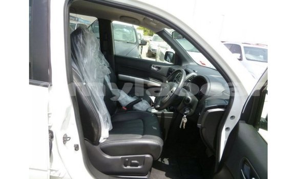 Buy Import Nissan Evalia White Truck in Import - Dubai in Attapeu Province Buy Import Nissan Evalia White Truck in Import - Dubai in Attapeu Province