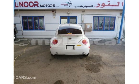 Acheter Import Voiture Volkswagen Beetle Blanc à Import - Dubai, Attapeu Province Acheter Import Voiture Volkswagen Beetle Blanc à Import - Dubai, Attapeu Province