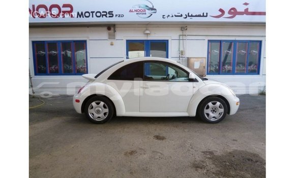 Acheter Import Voiture Volkswagen Beetle Blanc à Import - Dubai, Attapeu Province Acheter Import Voiture Volkswagen Beetle Blanc à Import - Dubai, Attapeu Province