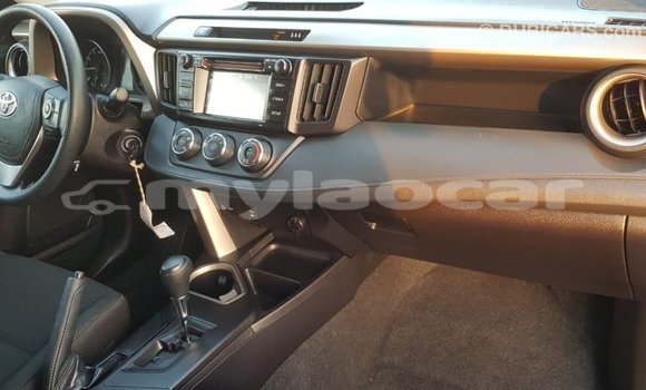 Buy Import Toyota HiAce Black Truck in Import - Dubai in Attapeu Province Buy Import Toyota HiAce Black Truck in Import - Dubai in Attapeu Province