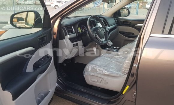 Buy Import Toyota Highlander Other Car in Import - Dubai in Attapeu Province Buy Import Toyota Highlander Other Car in Import - Dubai in Attapeu Province