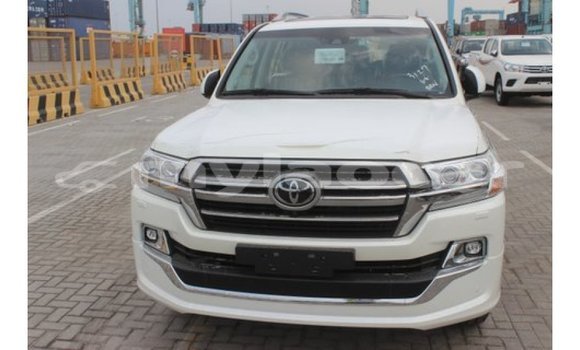 Buy Import Toyota Land Cruiser White Car in Import - Dubai in Attapeu Province Buy Import Toyota Land Cruiser White Car in Import - Dubai in Attapeu Province