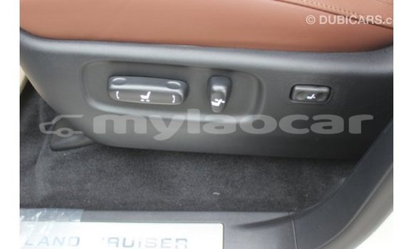 Buy Import Toyota Land Cruiser White Car in Import - Dubai in Attapeu Province Buy Import Toyota Land Cruiser White Car in Import - Dubai in Attapeu Province