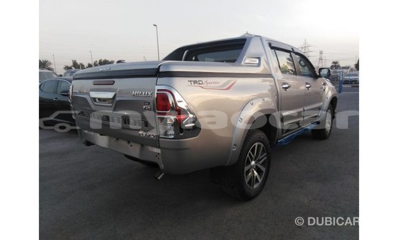 Acheter Import Voiture Toyota Hilux Autre à Import - Dubai, Attapeu Province Acheter Import Voiture Toyota Hilux Autre à Import - Dubai, Attapeu Province