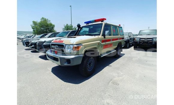 Buy Import Toyota Land Cruiser Beige Car in Import - Dubai in Attapeu Province Buy Import Toyota Land Cruiser Beige Car in Import - Dubai in Attapeu Province