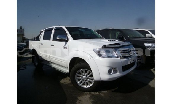 Acheter Import Voiture Toyota Hilux Blanc à Import - Dubai, Attapeu Province Acheter Import Voiture Toyota Hilux Blanc à Import - Dubai, Attapeu Province