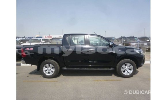 Acheter Import Voiture Toyota Hilux Noir à Import - Dubai, Attapeu Province Acheter Import Voiture Toyota Hilux Noir à Import - Dubai, Attapeu Province