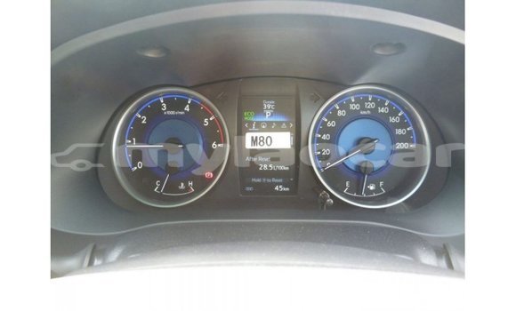 Acheter Import Voiture Toyota Hilux Noir à Import - Dubai, Attapeu Province Acheter Import Voiture Toyota Hilux Noir à Import - Dubai, Attapeu Province