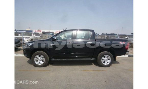 Acheter Import Voiture Toyota Hilux Noir à Import - Dubai, Attapeu Province Acheter Import Voiture Toyota Hilux Noir à Import - Dubai, Attapeu Province