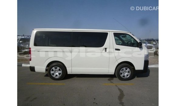 Acheter Import Voiture Toyota Hiace Blanc à Import - Dubai, Attapeu Province Acheter Import Voiture Toyota Hiace Blanc à Import - Dubai, Attapeu Province