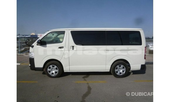 Acheter Import Voiture Toyota Hiace Blanc à Import - Dubai, Attapeu Province Acheter Import Voiture Toyota Hiace Blanc à Import - Dubai, Attapeu Province