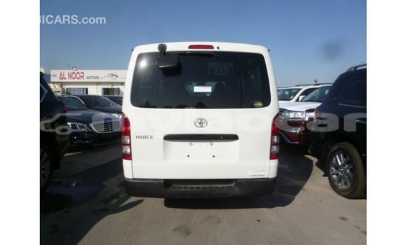 Acheter Import Voiture Toyota Hiace Blanc à Import - Dubai, Attapeu Province Acheter Import Voiture Toyota Hiace Blanc à Import - Dubai, Attapeu Province