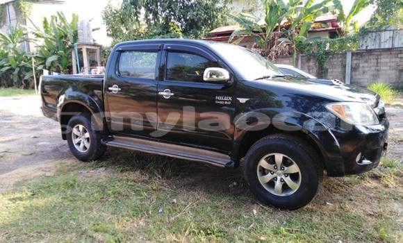 Buy Used Toyota Hilux Black Car in Vientiane in Vientiane Province Buy Used Toyota Hilux Black Car in Vientiane in Vientiane Province