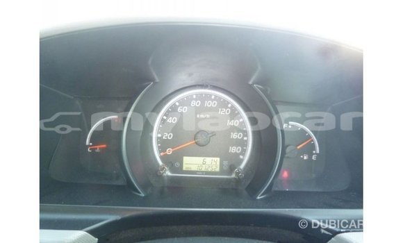 Acheter Import Voiture Toyota Hiace Blanc à Import - Dubai, Attapeu Province Acheter Import Voiture Toyota Hiace Blanc à Import - Dubai, Attapeu Province