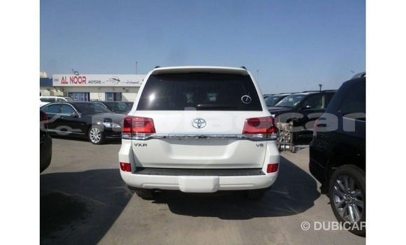 ຊື້ ການ ນຳ ເຂົ້າ Toyota Land Cruiser White ລົດ ໃນ Import - Dubai ໃນ Attapeu Province ຊື້ ການ ນຳ ເຂົ້າ Toyota Land Cruiser White ລົດ ໃນ Import - Dubai ໃນ Attapeu Province
