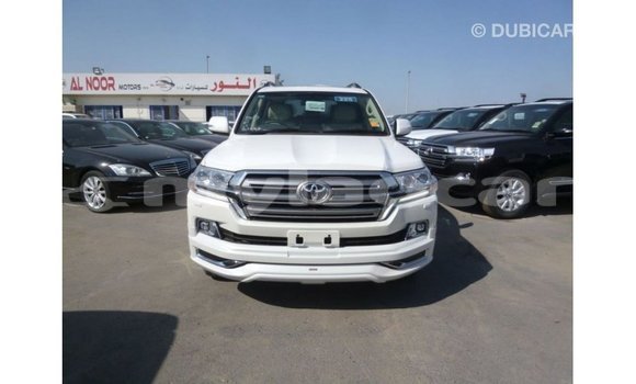 ຊື້ ການ ນຳ ເຂົ້າ Toyota Land Cruiser White ລົດ ໃນ Import - Dubai ໃນ Attapeu Province ຊື້ ການ ນຳ ເຂົ້າ Toyota Land Cruiser White ລົດ ໃນ Import - Dubai ໃນ Attapeu Province