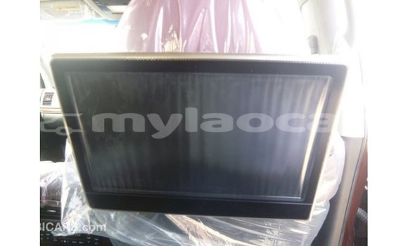 Acheter Import Voiture Toyota Land Cruiser Rouge à Import - Dubai, Attapeu Province Acheter Import Voiture Toyota Land Cruiser Rouge à Import - Dubai, Attapeu Province