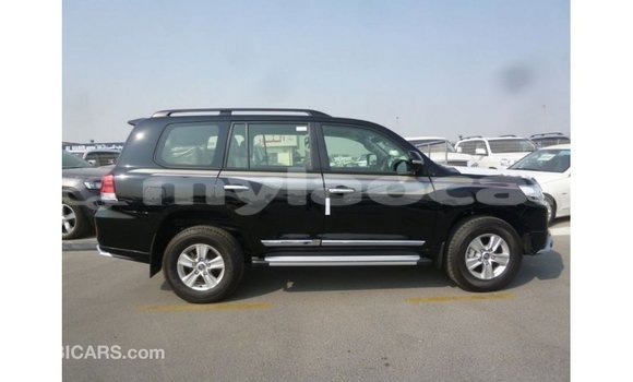 Acheter Import Voiture Toyota Land Cruiser Noir à Import - Dubai, Attapeu Province Acheter Import Voiture Toyota Land Cruiser Noir à Import - Dubai, Attapeu Province