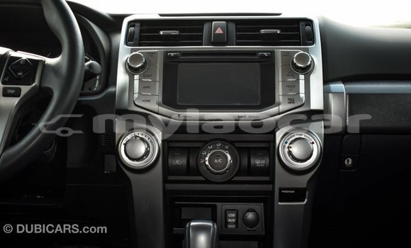 Buy Import Toyota HiAce Other Truck in Import - Dubai in Attapeu Province Buy Import Toyota HiAce Other Truck in Import - Dubai in Attapeu Province