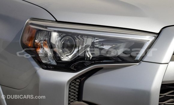 Buy Import Toyota HiAce Other Truck in Import - Dubai in Attapeu Province Buy Import Toyota HiAce Other Truck in Import - Dubai in Attapeu Province