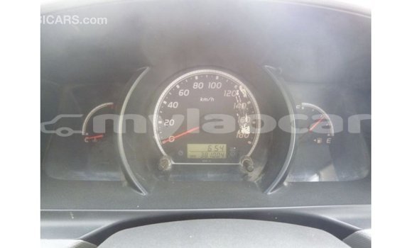 Buy Import Toyota Hiace White Car in Import - Dubai in Attapeu Province Buy Import Toyota Hiace White Car in Import - Dubai in Attapeu Province