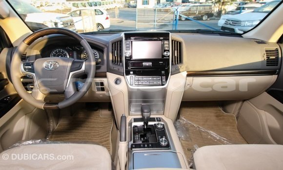 Buy Import Toyota Land Cruiser White Car in Import - Dubai in Attapeu Province Buy Import Toyota Land Cruiser White Car in Import - Dubai in Attapeu Province