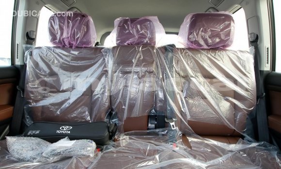 ຊື້ ການ ນຳ ເຂົ້າ Toyota Land Cruiser Black ລົດ ໃນ Import - Dubai ໃນ Attapeu Province ຊື້ ການ ນຳ ເຂົ້າ Toyota Land Cruiser Black ລົດ ໃນ Import - Dubai ໃນ Attapeu Province