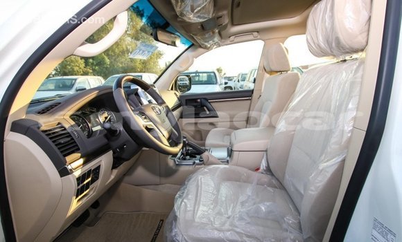 Buy Import Toyota Land Cruiser White Car in Import - Dubai in Attapeu Province Buy Import Toyota Land Cruiser White Car in Import - Dubai in Attapeu Province