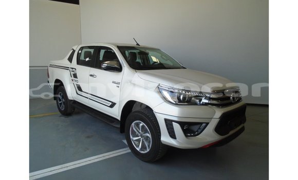 Acheter Import Voiture Toyota Hilux Blanc à Import - Dubai, Attapeu Province Acheter Import Voiture Toyota Hilux Blanc à Import - Dubai, Attapeu Province