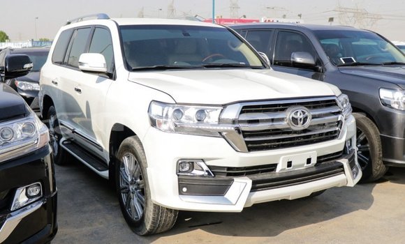 Buy Import Toyota Land Cruiser White Car in Import - Dubai in Attapeu Province Buy Import Toyota Land Cruiser White Car in Import - Dubai in Attapeu Province
