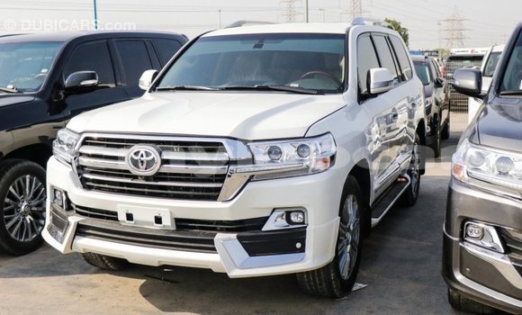 Buy Import Toyota Land Cruiser White Car in Import - Dubai in Attapeu Province Buy Import Toyota Land Cruiser White Car in Import - Dubai in Attapeu Province