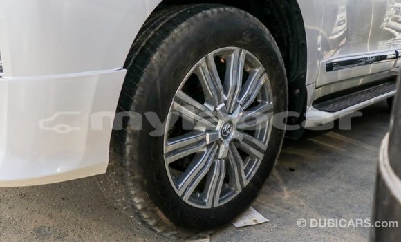 Buy Import Toyota Land Cruiser White Car in Import - Dubai in Attapeu Province Buy Import Toyota Land Cruiser White Car in Import - Dubai in Attapeu Province