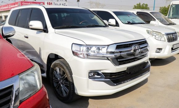 Buy Import Toyota Land Cruiser White Car in Import - Dubai in Attapeu Province Buy Import Toyota Land Cruiser White Car in Import - Dubai in Attapeu Province