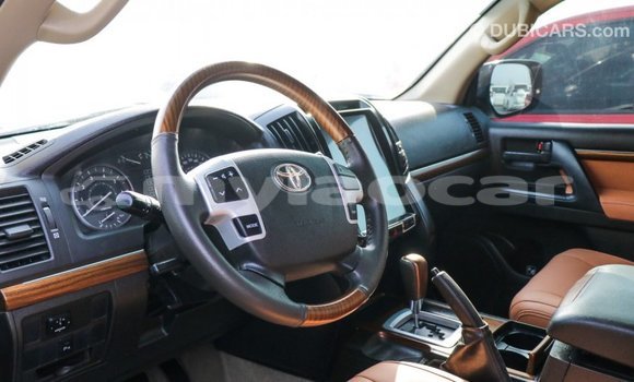 Buy Import Toyota Land Cruiser White Car in Import - Dubai in Attapeu Province Buy Import Toyota Land Cruiser White Car in Import - Dubai in Attapeu Province