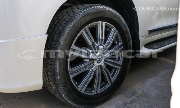 Buy Import Toyota Land Cruiser White Car in Import - Dubai in Attapeu Province Buy Import Toyota Land Cruiser White Car in Import - Dubai in Attapeu Province