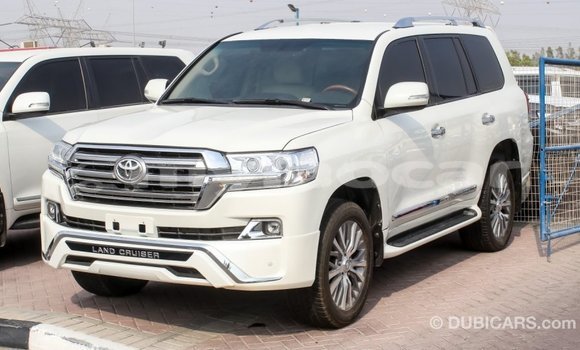ຊື້ ການ ນຳ ເຂົ້າ Toyota Land Cruiser White ລົດ ໃນ Import - Dubai ໃນ Attapeu Province ຊື້ ການ ນຳ ເຂົ້າ Toyota Land Cruiser White ລົດ ໃນ Import - Dubai ໃນ Attapeu Province