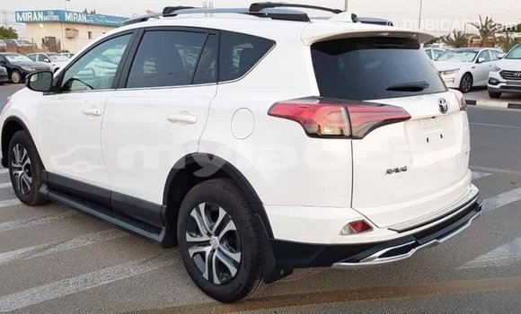 Buy Import Toyota RAV4 White Car in Import - Dubai in Attapeu Province Buy Import Toyota RAV4 White Car in Import - Dubai in Attapeu Province